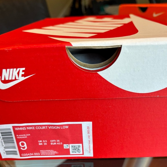 Nike COURT/VISION LOW Triple Black Women’s Sneakers in Size 9M BNIB - Picture 3 of 15